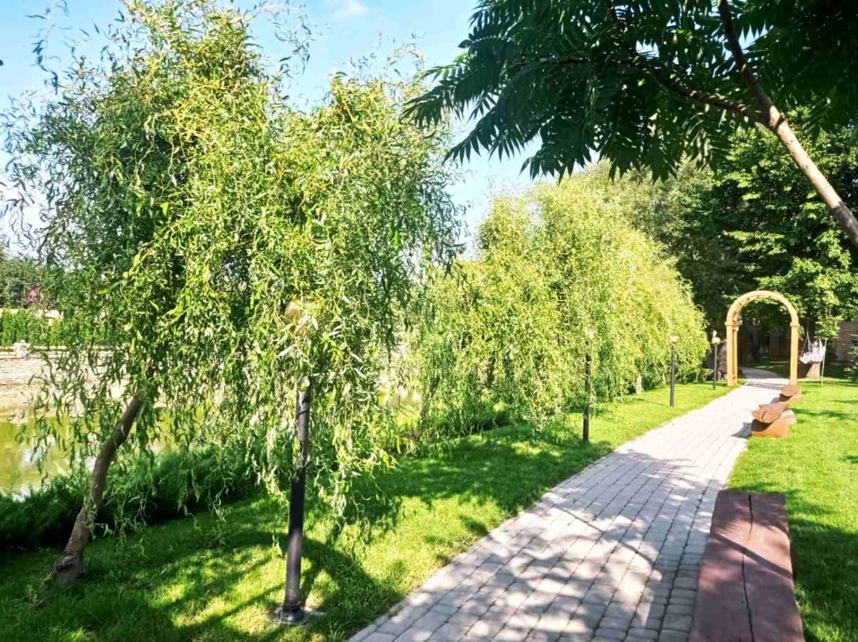 готельно-ресторанний комплекс прованс парк 度假居