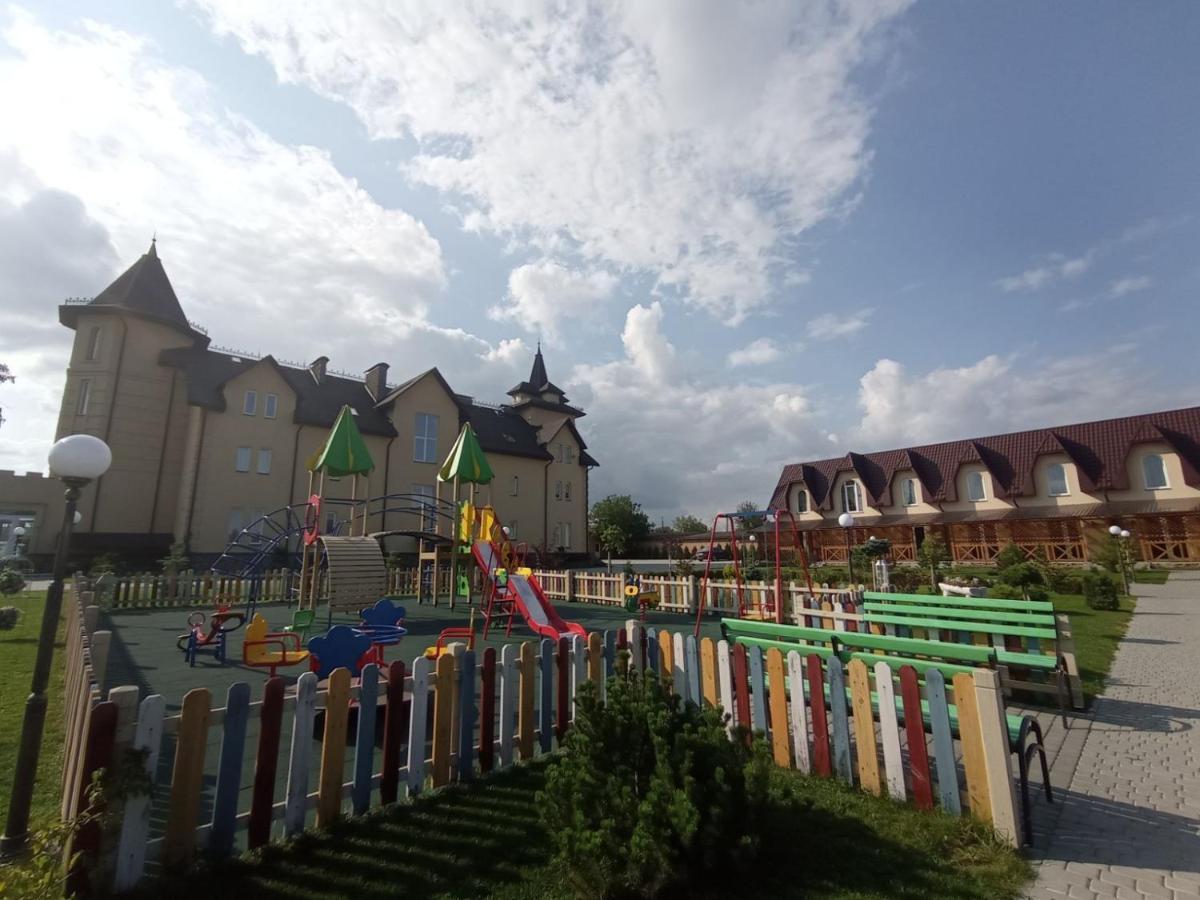готельно-ресторанний комплекс прованс парк 度假居